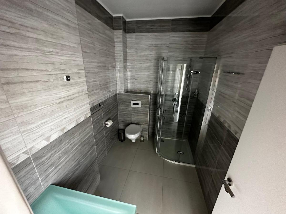 Apartman Lodenica Πιεστάνυ Εξωτερικό φωτογραφία